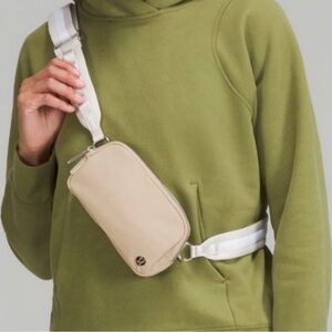 Lululemon Everywhere Crossbody Bag Metal